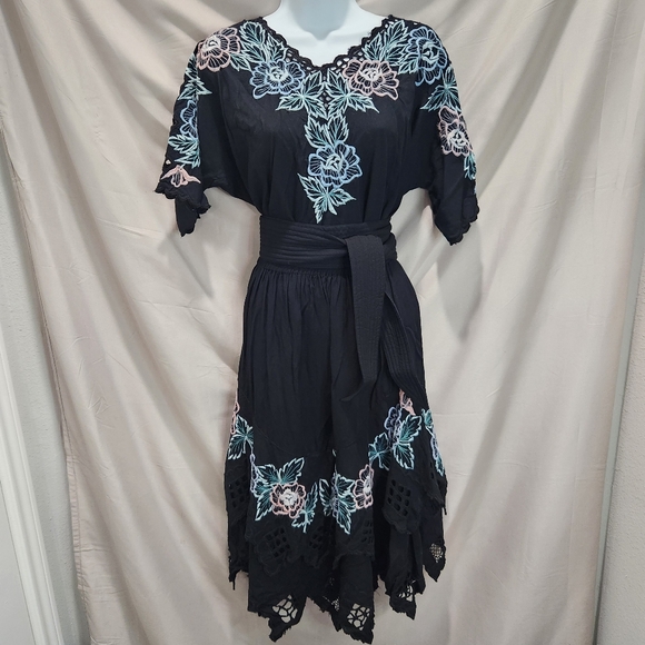 Bali Emerald Vintage 70s Floral Embroidered Whimsigoth Top and Skirt Set - Picture 3 of 13